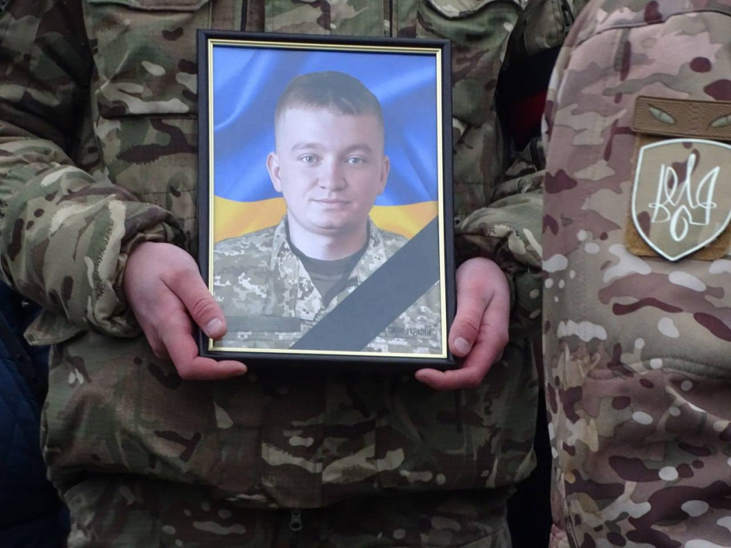 Йому назавжди 24: на Волині попрощалися з Героєм Богданом Ігнатюком