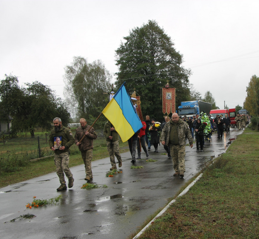 Загинув у полоні: волиняни провели до місця вічного спочинку воїна Ярослава Гарбара