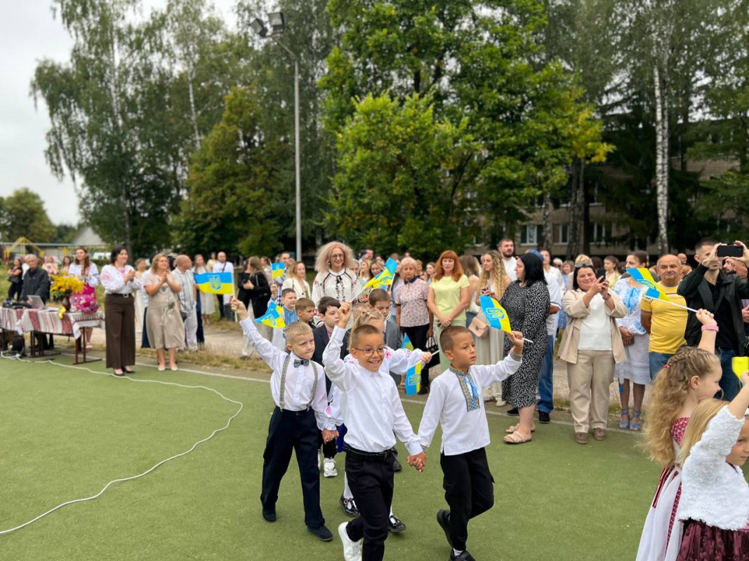Замість квітів – донат на підтримку ЗСУ: як у Ковельській громаді відзначили День знань