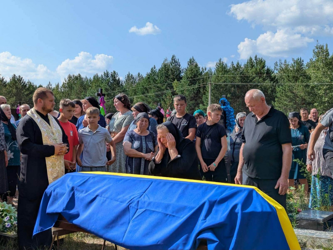 Два роки між надією і болем: на Волині попрощалися із захисником Петром Якимовим