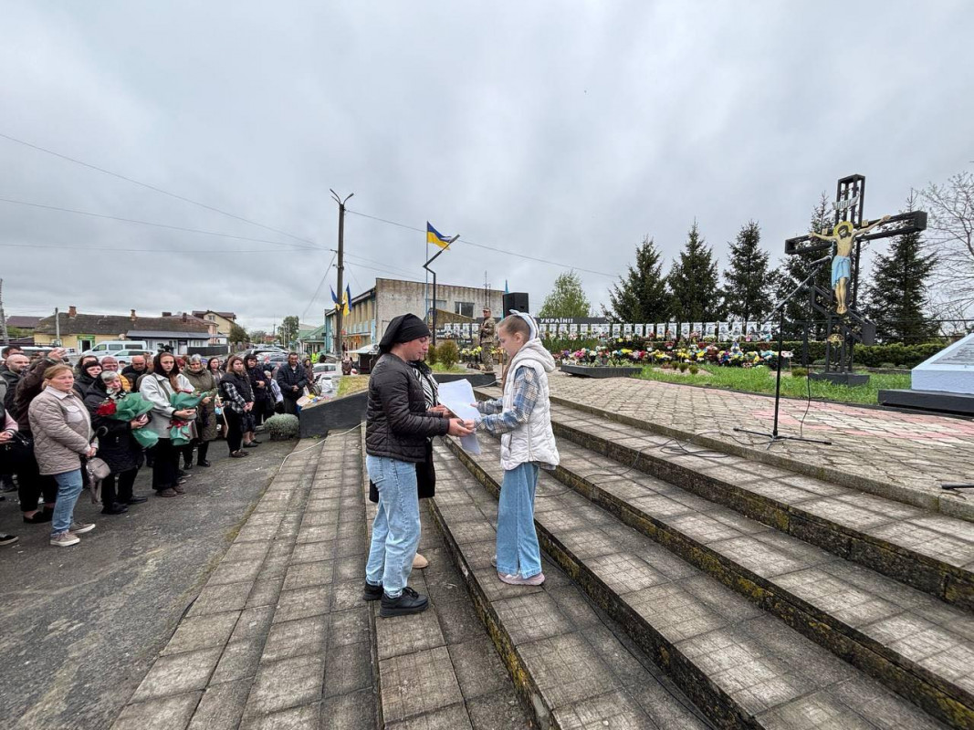У селищі на Волині родині загиблого Героя вручили орден «За мужність» ІІІ ступеня