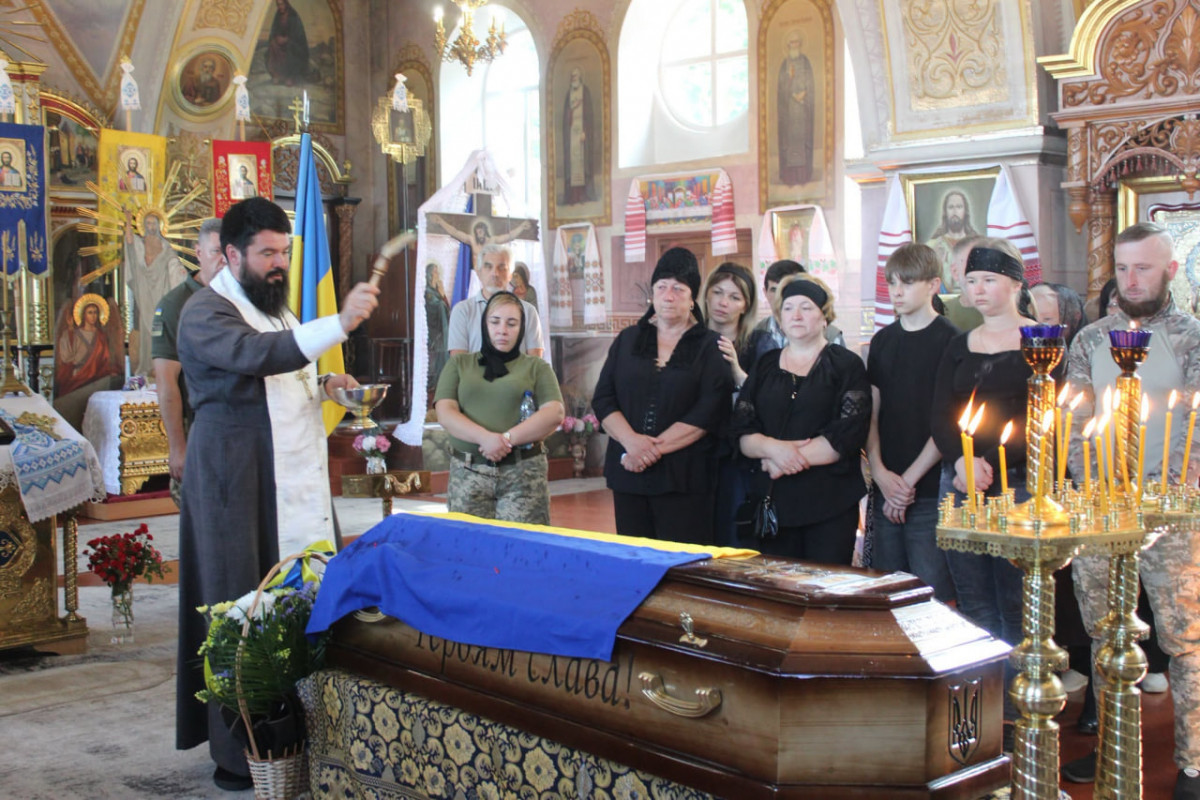 «Він ніколи не жалівся»: волиняни попрощалися із захисником Михайлом Присяжнюком