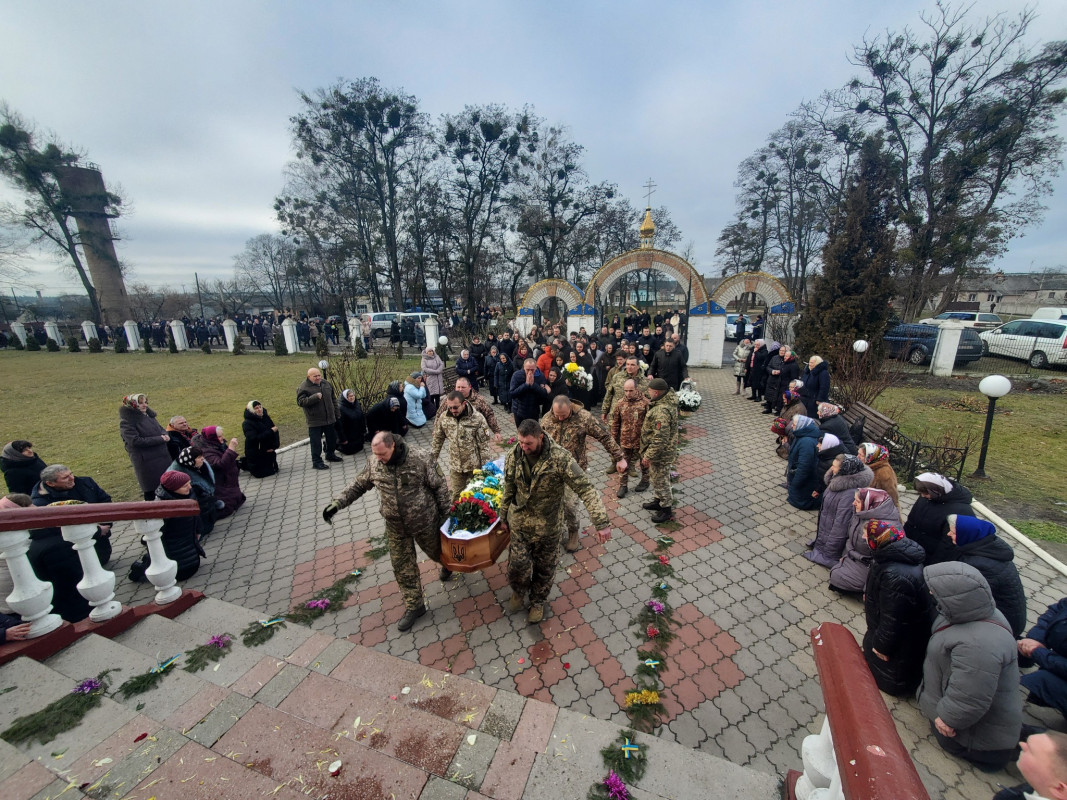 Не встиг створити сім'ю, не дожив до Перемоги: на Волині попрощалися з 25-річним Героєм Богданом Борисюком