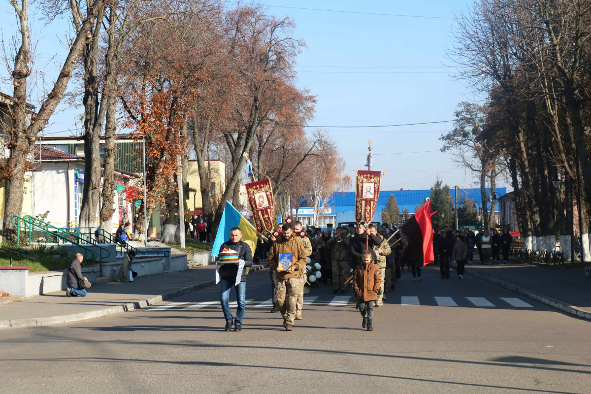 Війна забрала життя батька й сина: на Волині попрощалися з 22-річним спецпризначенцем Назаром Кравчуком