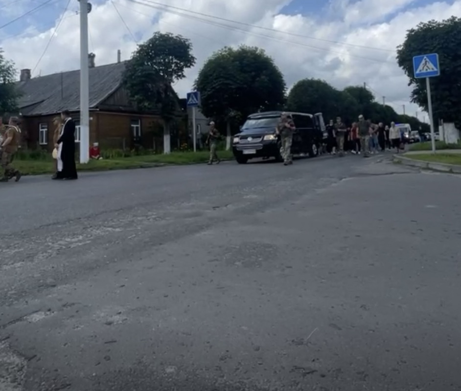 Загинув у квітні на Донеччині: на Волинь «на щиті» назавжди повернувся молодий Герой Петро Низовий