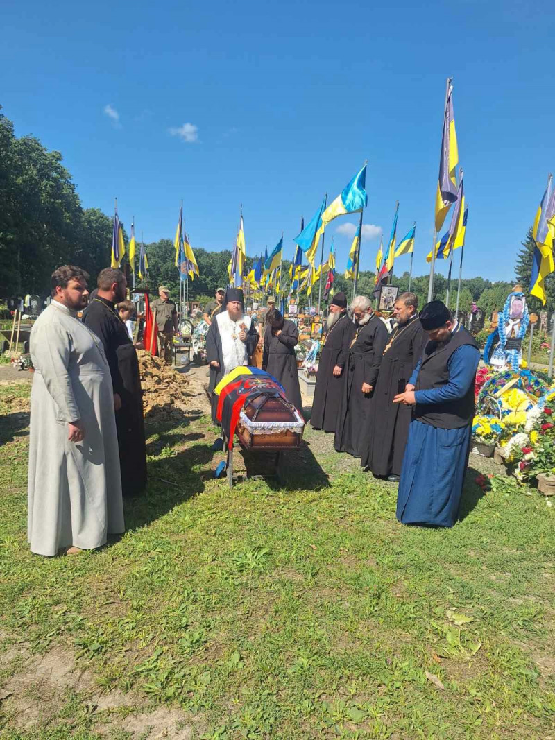 «Повернувся з-за кордону, щоб захищати Україну»: на Волині попрощалися з 27-річним Героєм Богданом Денисюком