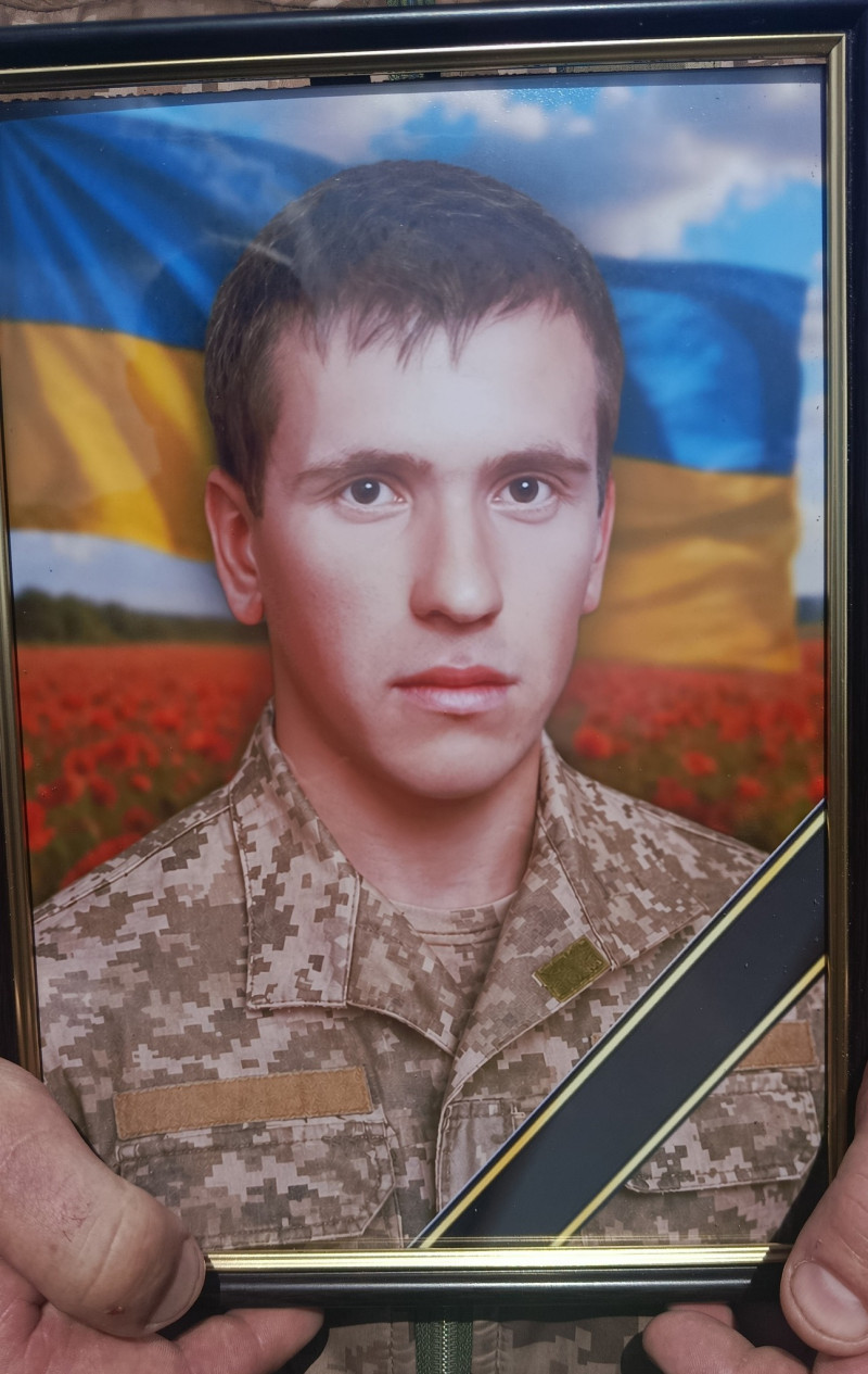 Навіки 41: на Волині в останню земну путь провели Героя Євгена Котельницького, який майже рік вважався зниклим безвісти