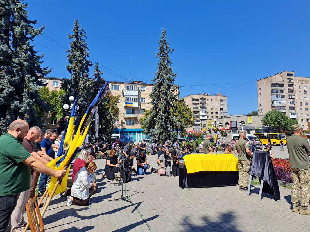 Звістку про загибель Героя рідні отримали у день його народження: на Волині попрощалися із воїном Олександром Резванюком