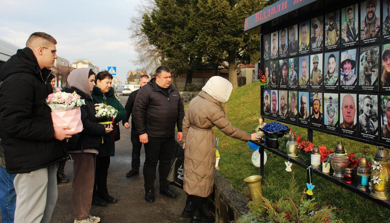 Рідним полеглих захисників з Волині передали ордени Героїв