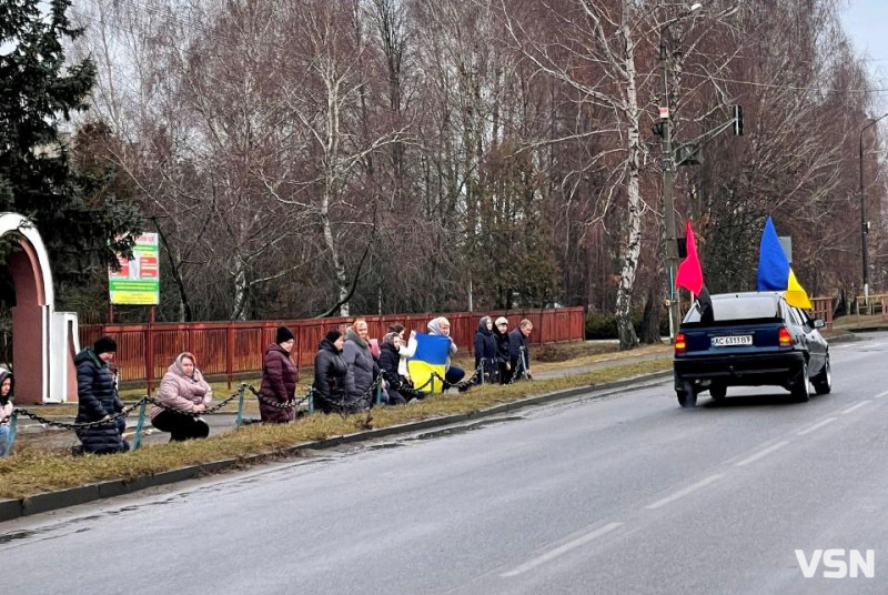 Захищав Україну з перших днів війни: «на щиті» додому повернувся Герой з Волині Петро Солодуха