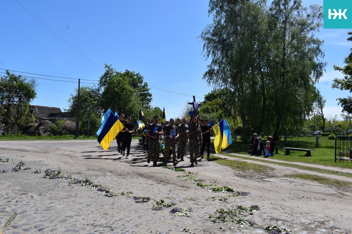 Ворожа куля вкоротила життя: на Волині попрощалися з 28-річним Героєм Іваном Мельником