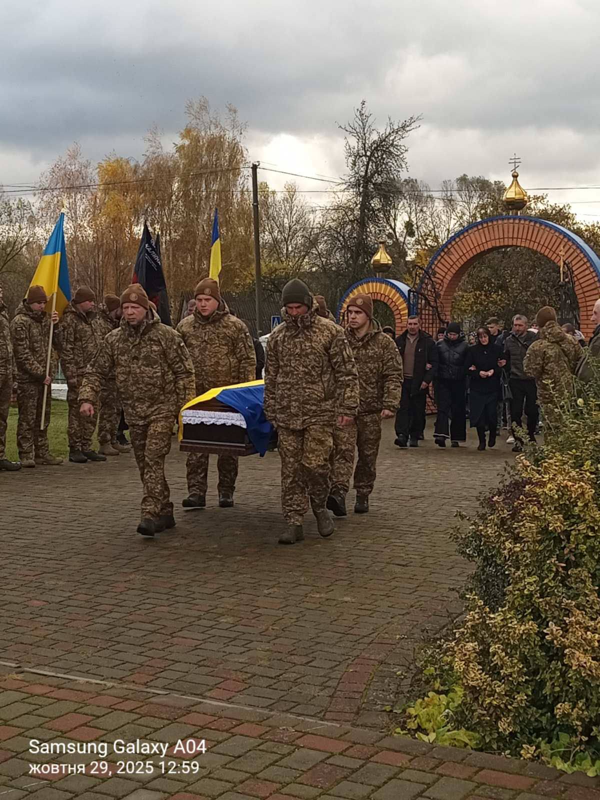 На Волині попрощалися із захисником Іваном Воронюком, який тривалий час вважався зниклим безвісти