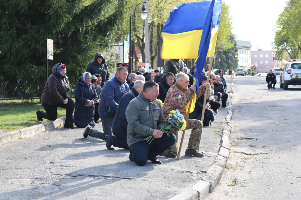 На Волині провели в останню дорогу захисника Івана Гутверта