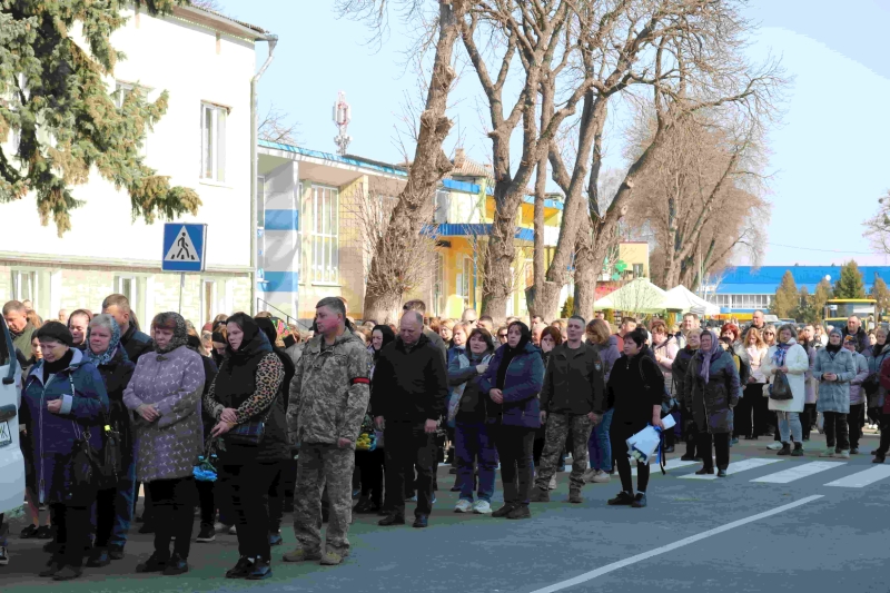 Громада на Волині провела в останню земну дорогу свого захисника Івана Шваївського