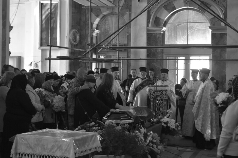 Назавжди 28 років: у Луцьку попрощалися із військовослужбовцем Володимиром Мельничуком