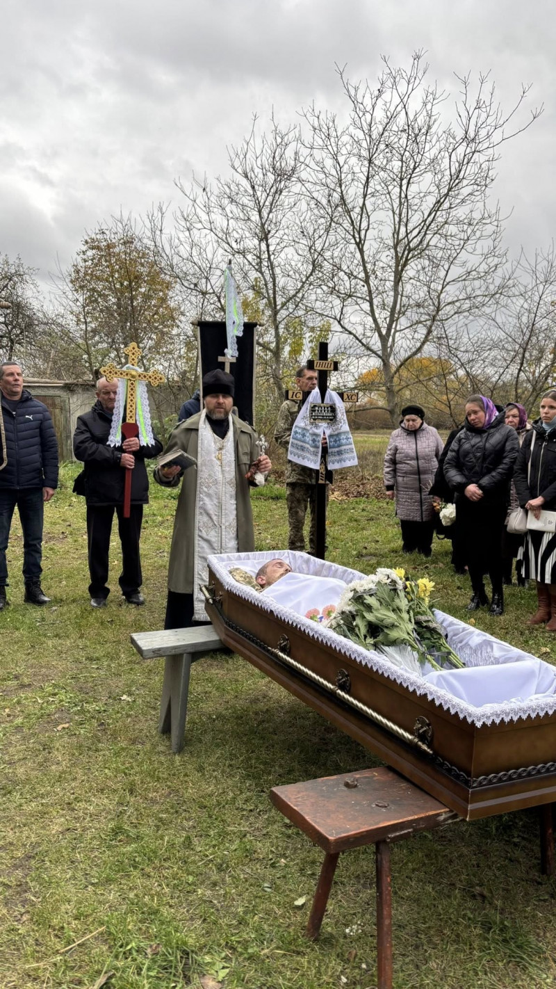 Навіки 37: на Волині провели в останню путь воїна Дениса Шайка