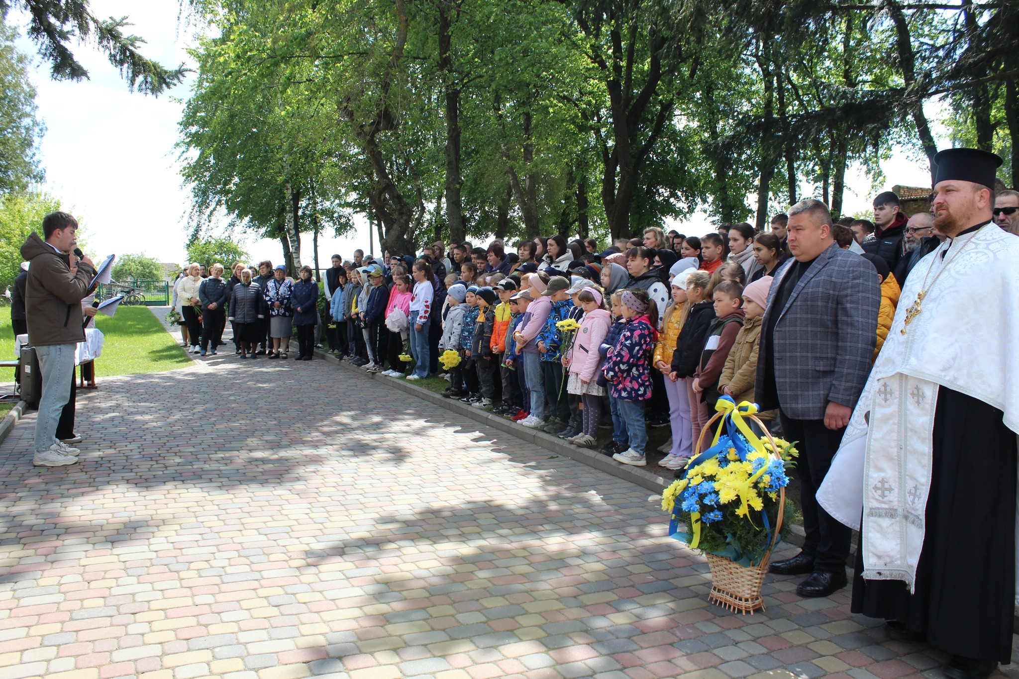 Світла пам’ять про Героїв: у ліцеї на Волині відкрили дошки полеглим випускникам