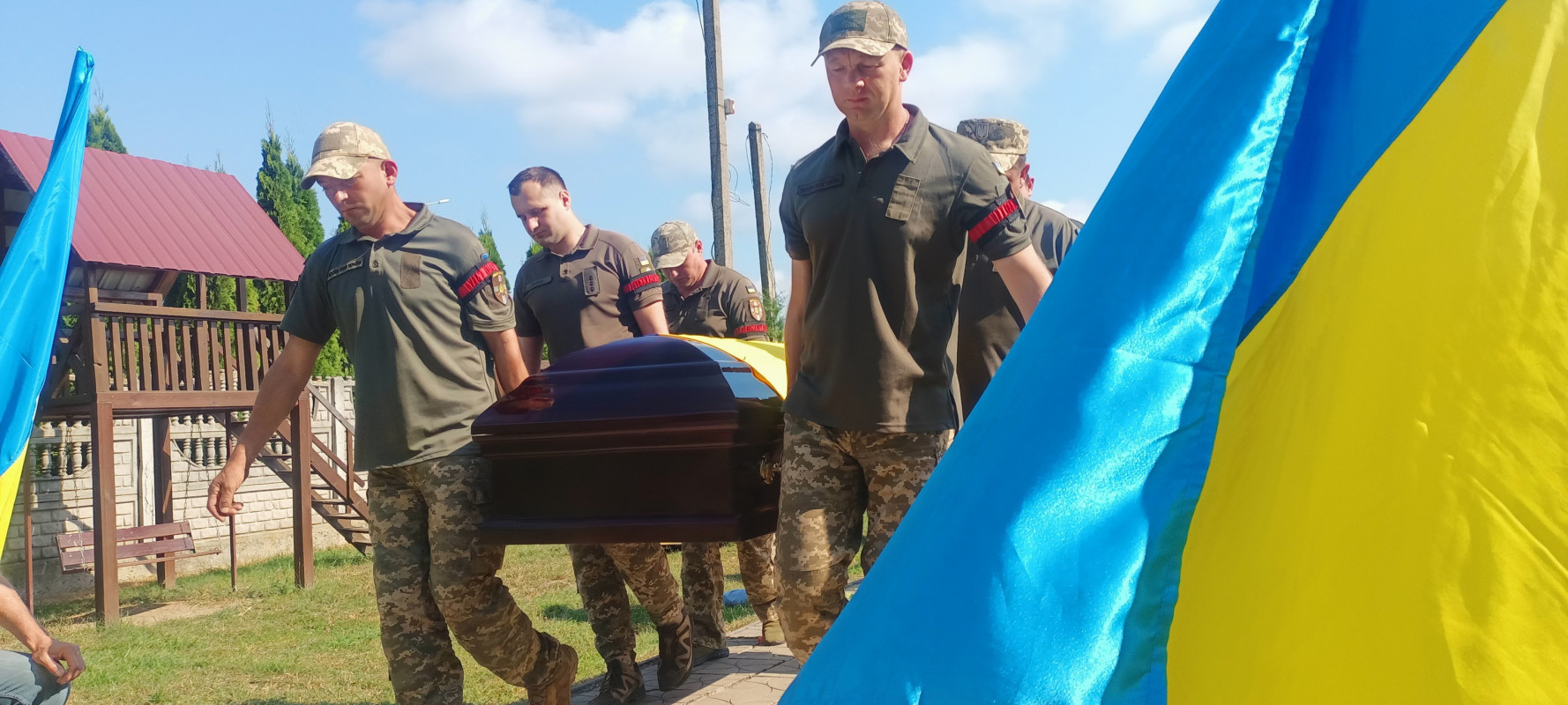 Планував весілля з коханою, але не судилося: біля Луцька попрощалися з Героєм Владиславом Харитонюком