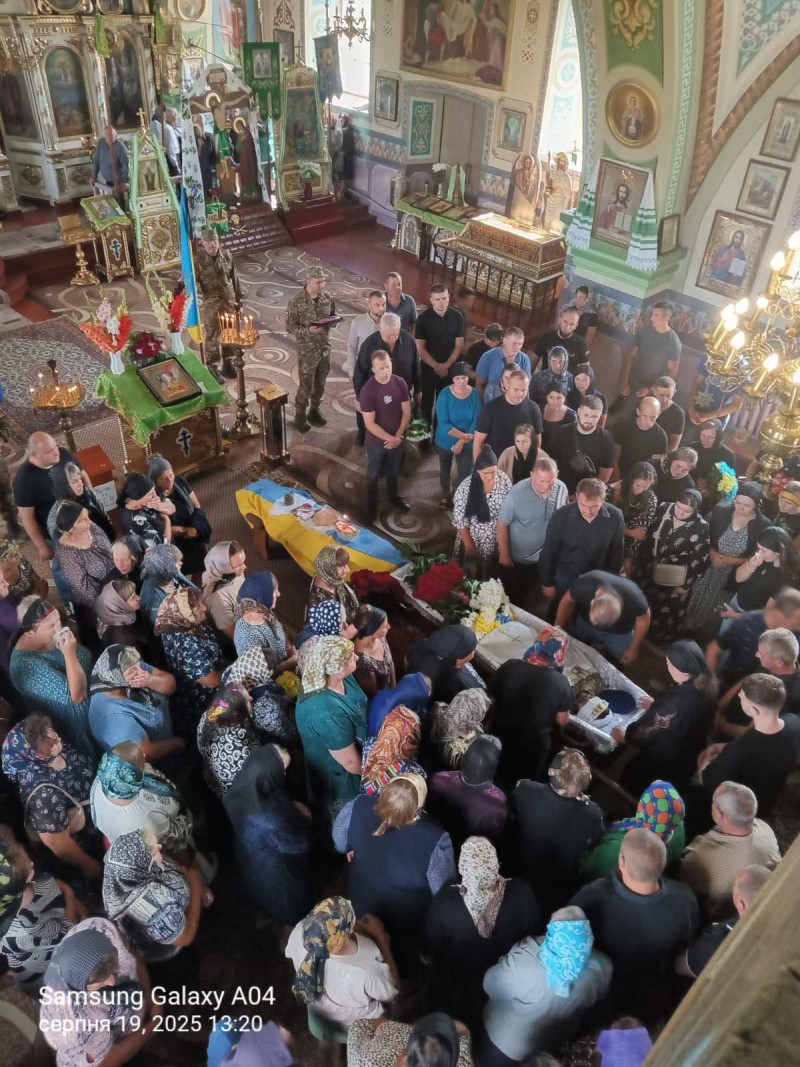 Навіки 31: на Волині в останню путь провели Героя Олега Оксенюка
