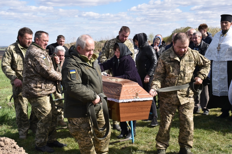 На Волині в останню земну дорогу провели Героя Олександра Сернюка