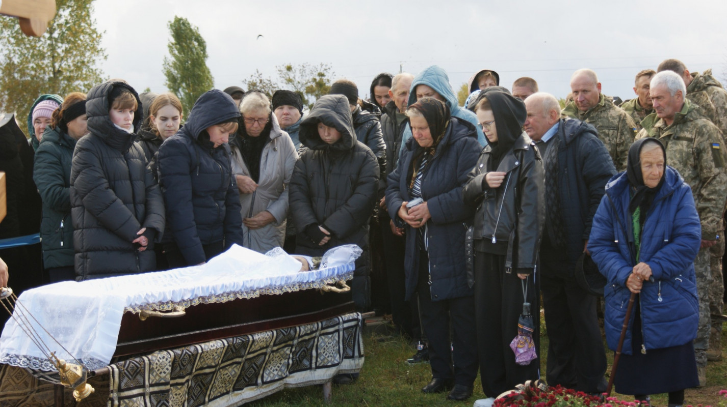 Світла людина зі щирим серцем: на Волині попрощалася з військовим Миколою Пахлею