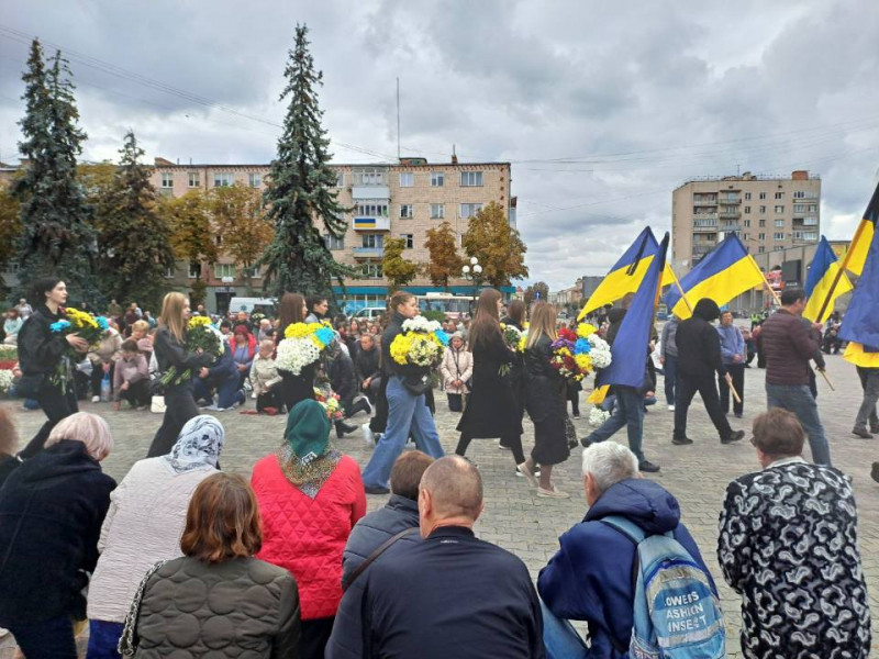 Дві донечки втратили батька: на Волині попрощалися з Героєм Михайлом Дудинцем