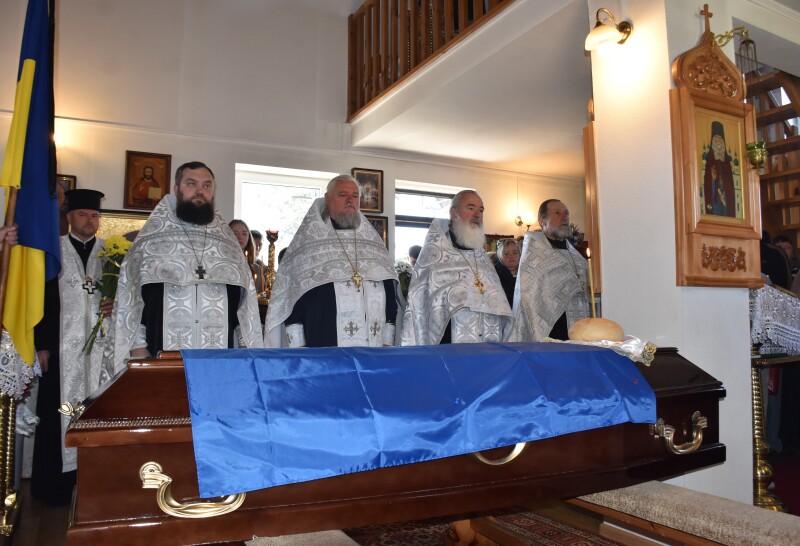 Загинув у боях на Курщині майже два роки тому: у Луцькій громаді провели в останню дорогу захисника Миколу Лясковського