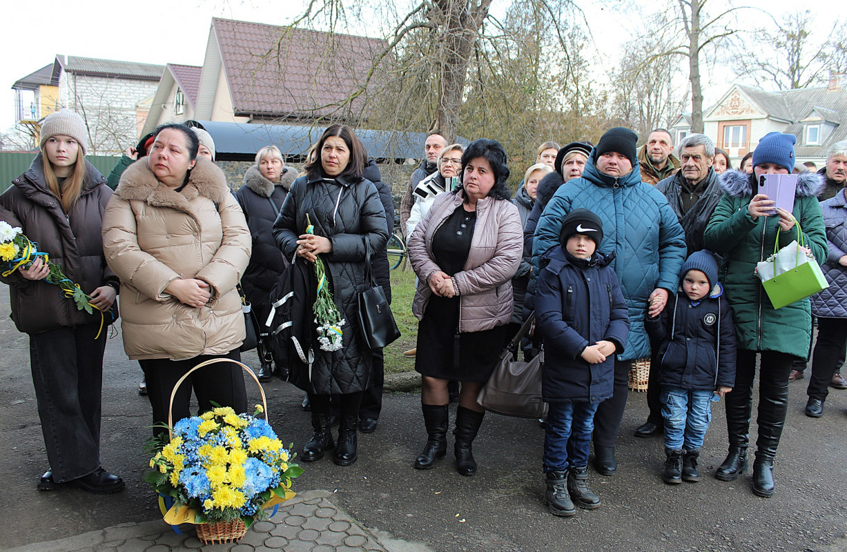 Чотири Герої, яких об’єднала любов до України: у ліцеї на Волині відкрили меморіальні дошки загиблим воїнам