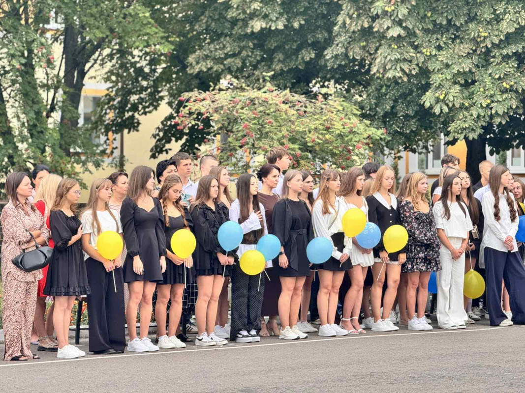 Замість квітів – донат на підтримку ЗСУ: як у Ковельській громаді відзначили День знань