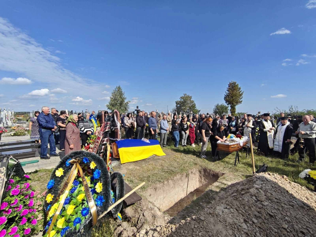 Помер під час служби: на Волині попрощалися з 55-річним Героєм Миколою Соловенюком