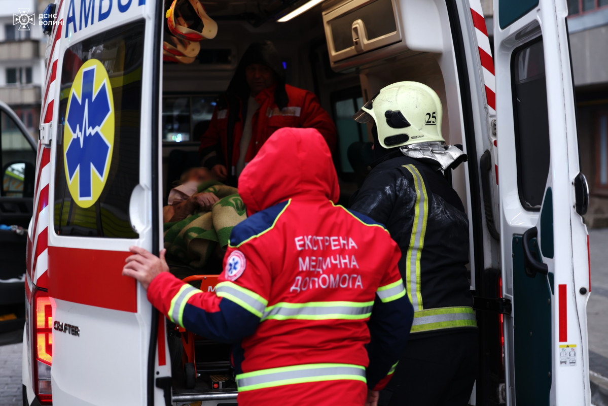 У Луцьку горіла квартира: врятували двох людей