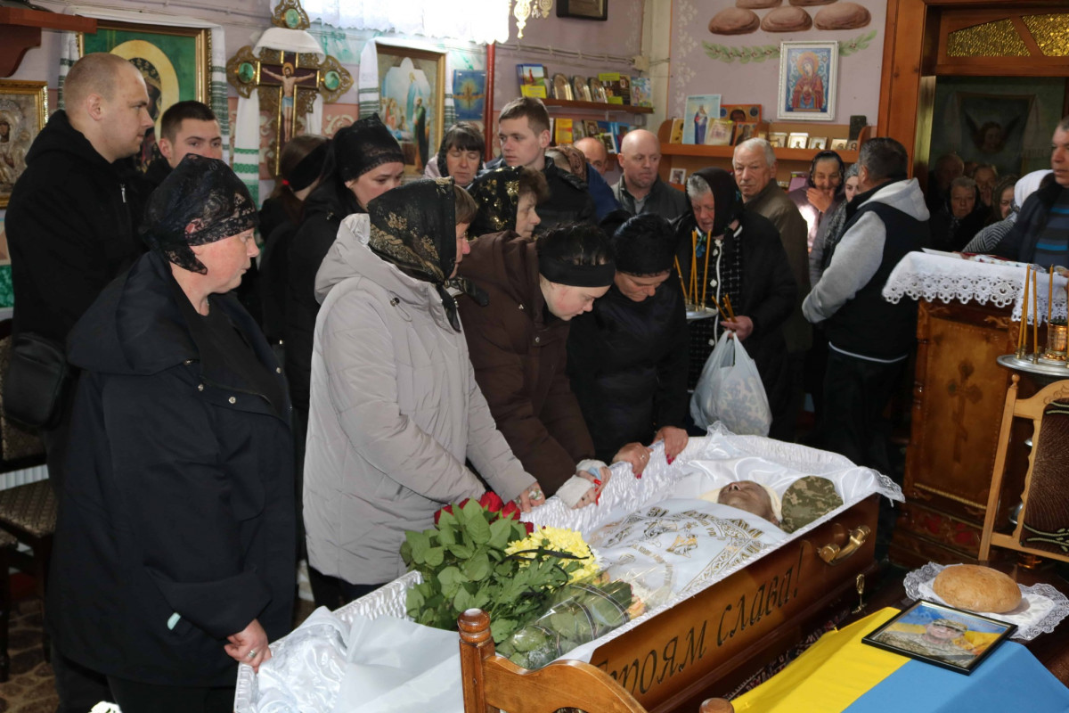 На Волині провели в останню дорогу захисника Івана Гутверта
