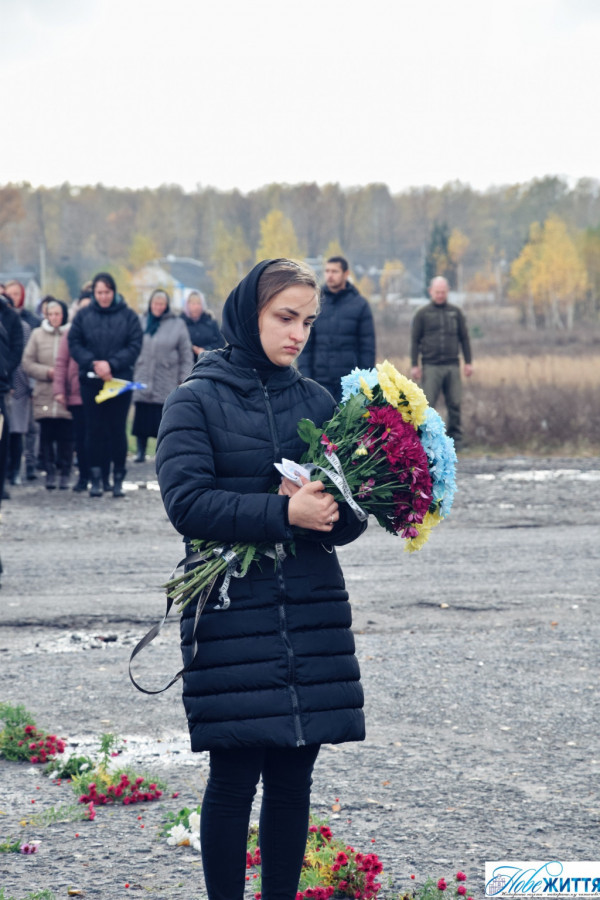 На Любешівщині під час похорону загиблого Героя Дмитра Зімича на небі з’явилася веселка