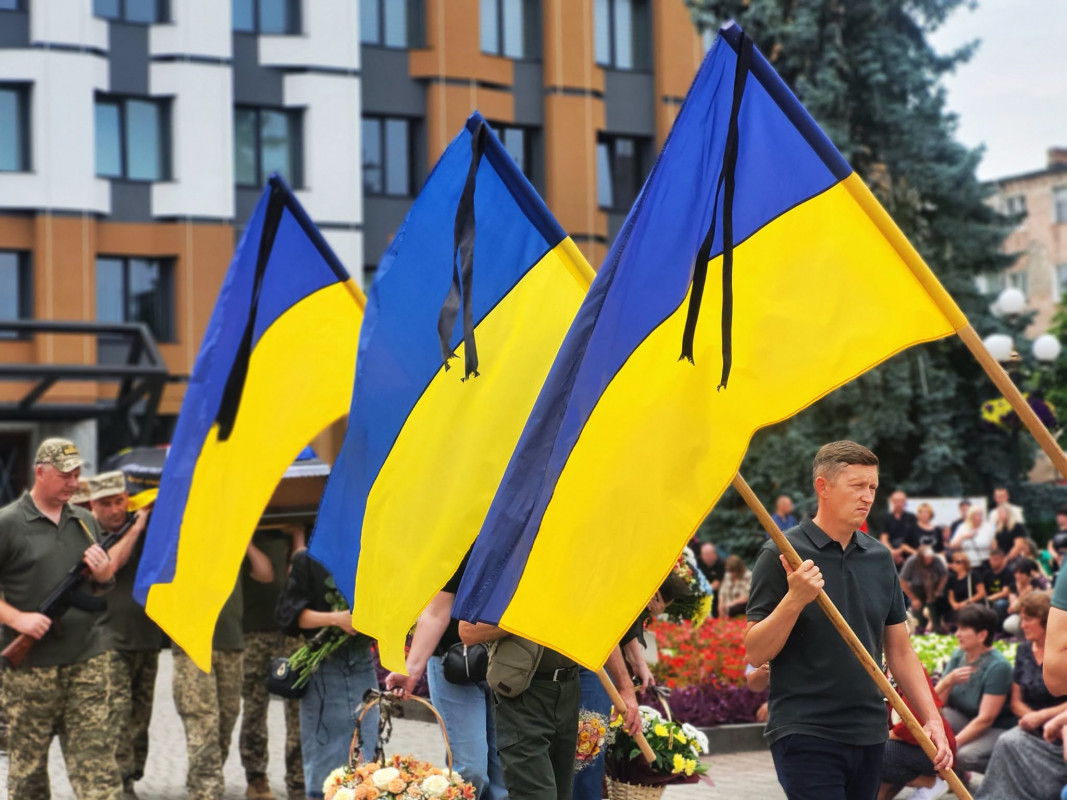 Життя обірвала війна за кілька місяців до 50-річчя: на Волині попрощалися із Героєм Віталієм Мартинюком
