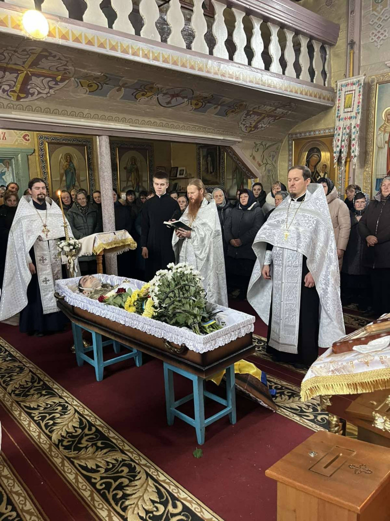 Кілька днів не дожив до 33-річчя: на Волині попрощалися з молодим Героєм Олександром Біруком