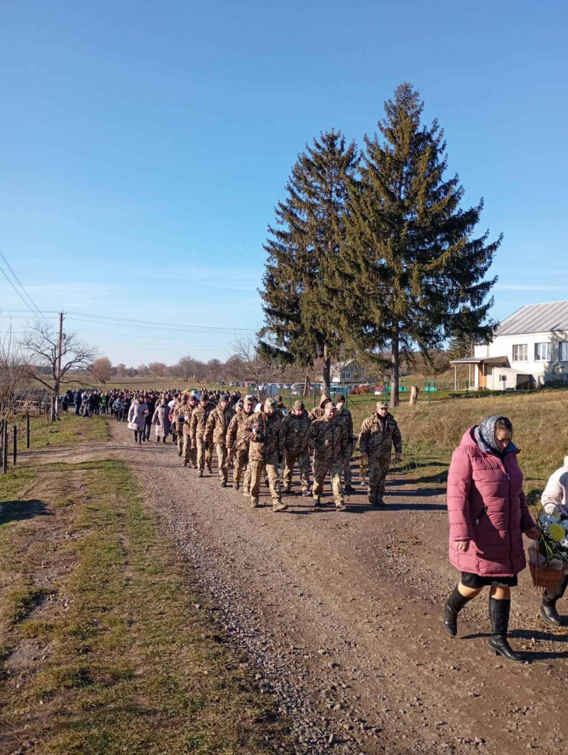 Важке поранення забрало життя: на Волині все село зійшлося провести в останню дорогу Героя Юрія Годлевського