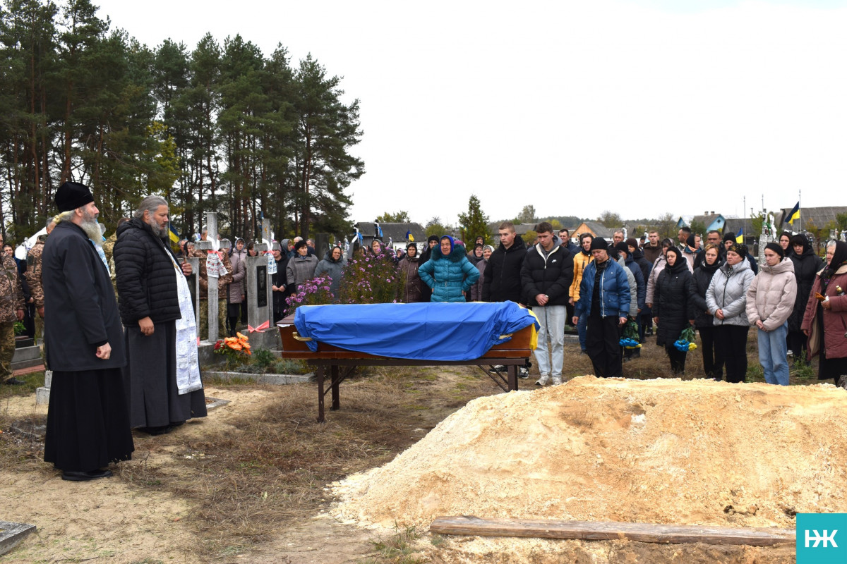 Мобілізували навесні цього року: на Волині в останню дорогу провели Героя Руслана Русила