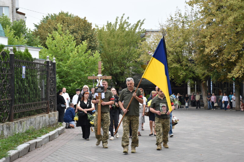 Загинув поблизу Слов’янська: у Луцьку попрощалися із воїном Андрієм Лящуком