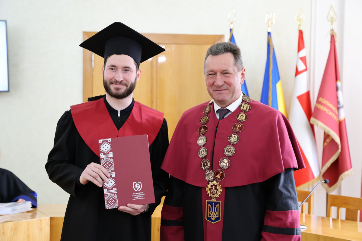 У волинському виші випускники-магістри інституту неперервної освіти отримали дипломи