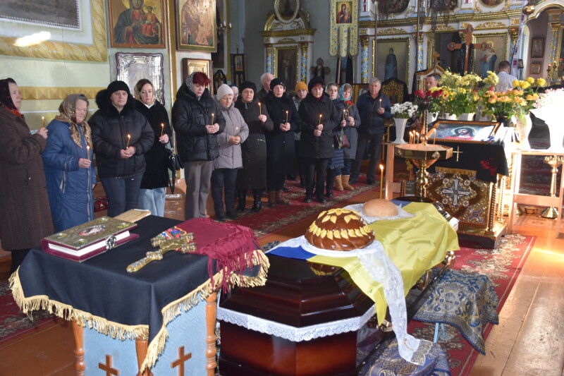 У Луцькій громаді попрощалися з Героєм Володимиром Марчуком, який загинув понад 8 місяців тому