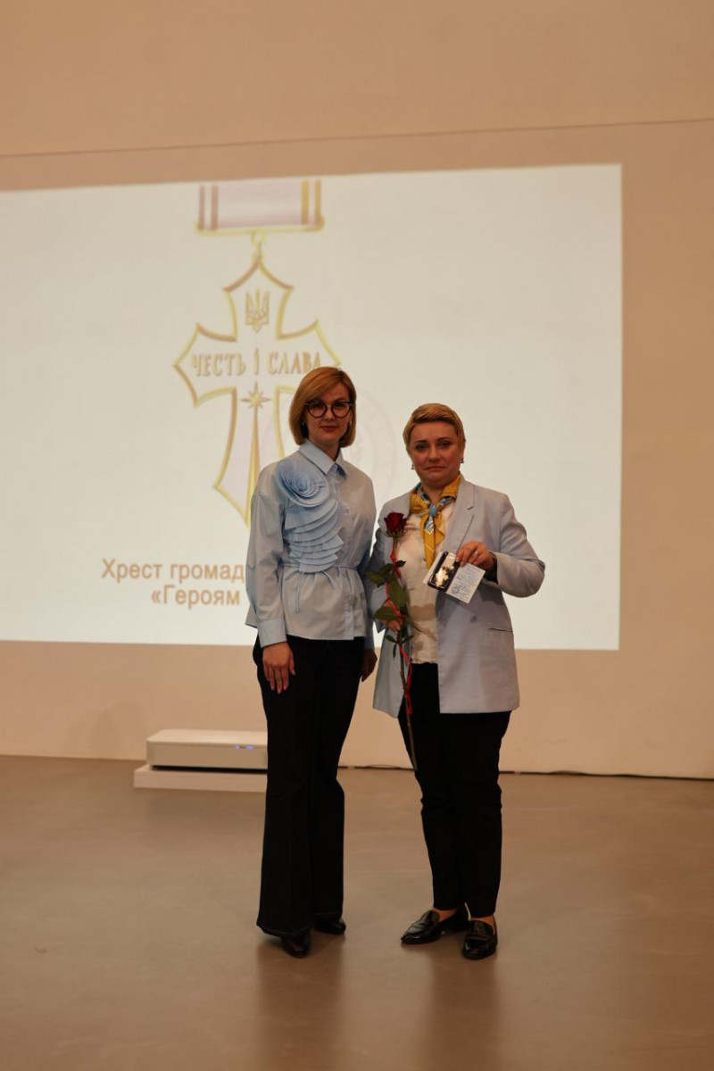 «Герої без зброї»: у Луцьку вручили почесні відзнаки людям, які щодня рятують і допомагають