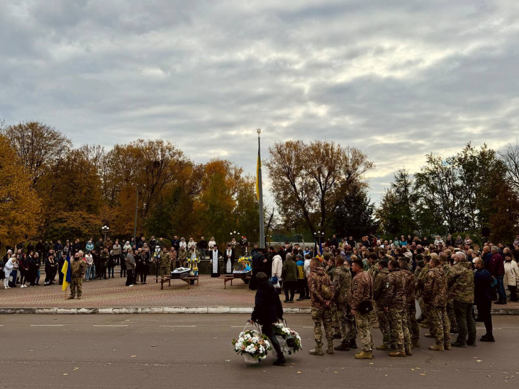 В один день громада втратила двох молодих Героїв: на Волині попрощалися із захисниками