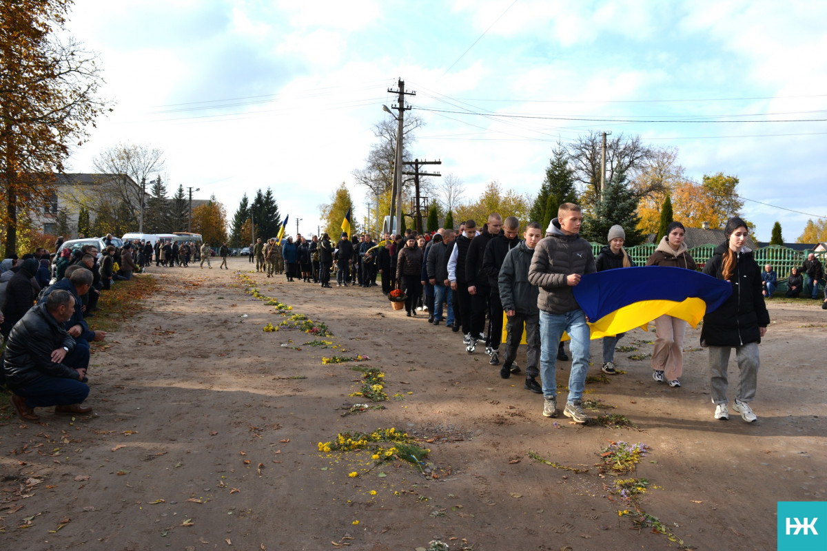 З перших днів вторгнення боронив Україну: на Волині попрощались з кавалером орденів «За мужність» Василем Петриком