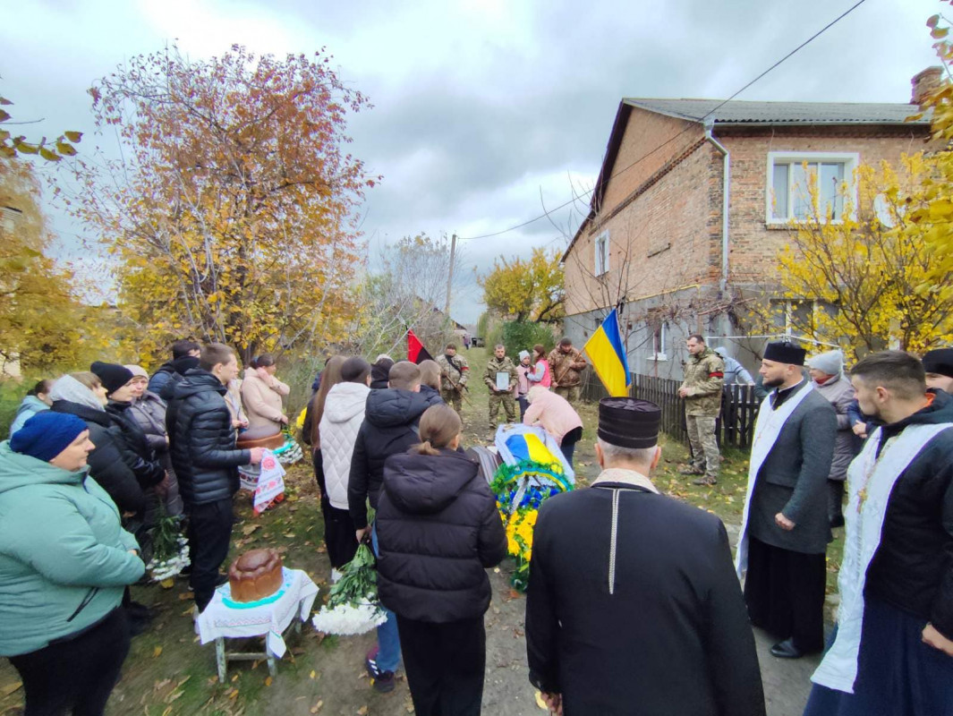 Призвали на службу у липні: волиняни провели в останню дорогу загиблого 27-річного Героя Олександра Пшикова