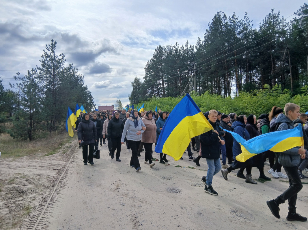 У липні мобілізували, а у вересні сповістили про загибель: на Волині попрощалися із загиблим захисником Віктором Карпуком