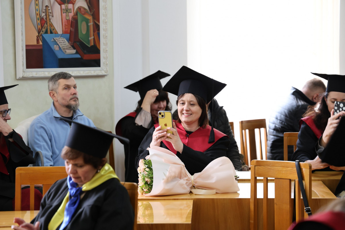 У волинському виші випускники-магістри інституту неперервної освіти отримали дипломи