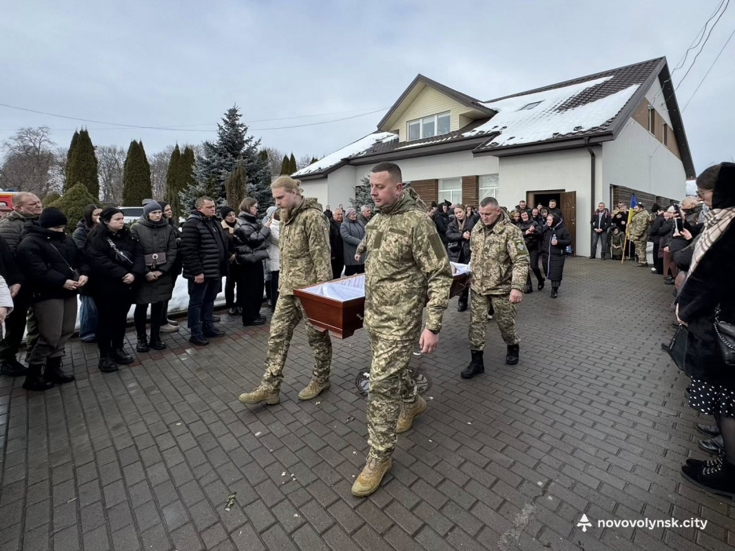 Герой поповнив небесне військо: на Волині поховали Захисника України Андрія Гоцика