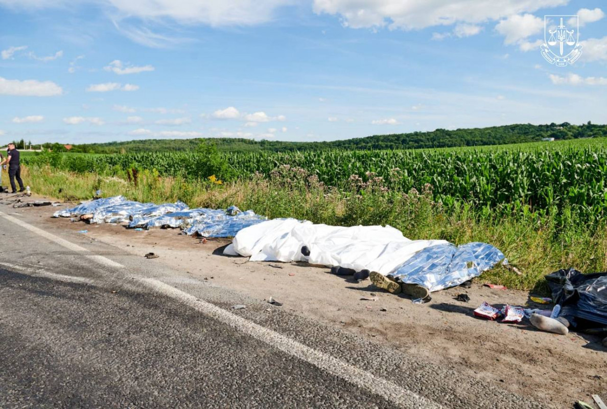 Загинуло 14 людей: повідомили подробиці масштабної аварії на Рівненщині