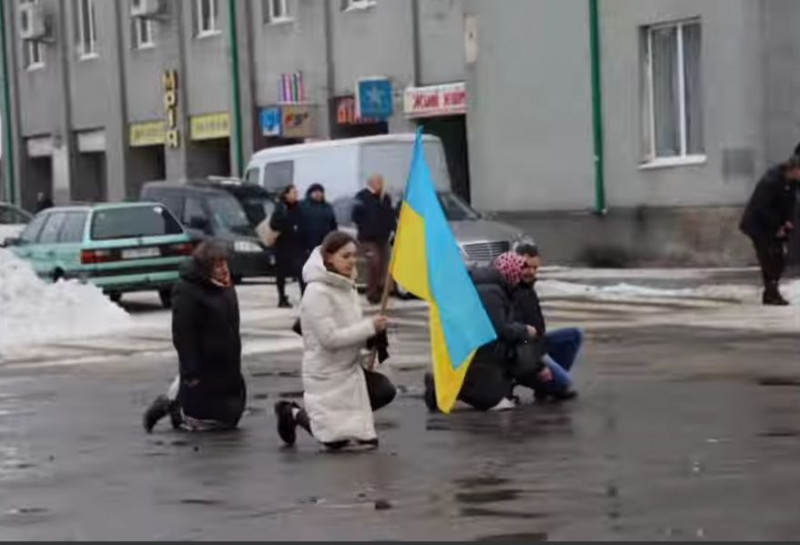 Не за таких обставин мав би повернутися Герой: на Волині зустріли загиблого Олександра Ткачика