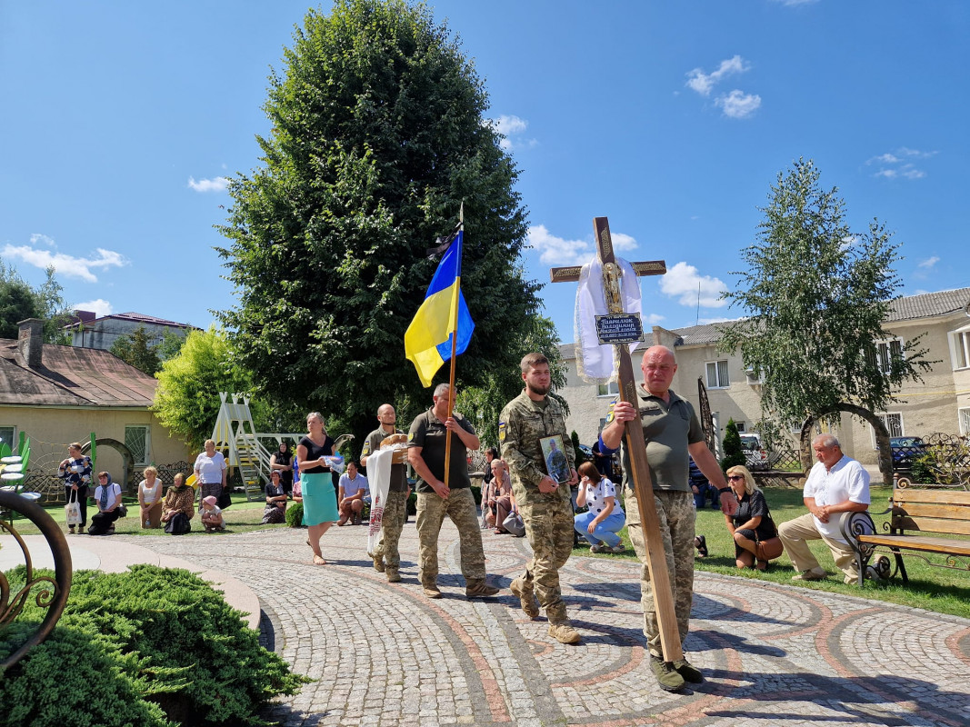 З братом повернувся з-за кордону і став на захист України: на Волині попрощались із Героєм Володимиром Гаврилюком